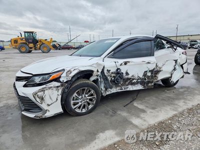 2021 TOYOTA CAMRY LE 4T1C11AK5MU432772 - główne zdjęcie licytacji z USA - miniatura