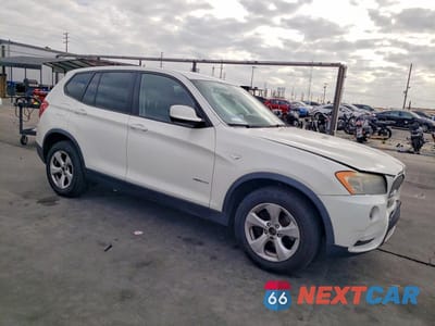 Czwarte zdjęcie samochodu z boku: 2011 BMW X3 XDRIVE28I VIN:5UXWX5C53BL700203 - miniatura