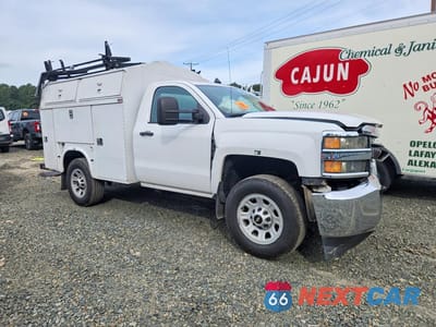 Czwarte zdjęcie samochodu z boku: 2015 CHEVROLET SILVERADO C3500 VIN:1GB3CYCG8FZ129480 - miniatura