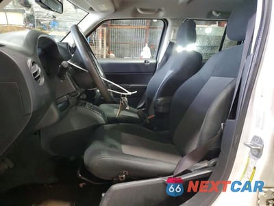 Zdjęcie 7 z 13 samochodu: 2014 JEEP PATRIOT SPORT VIN:1C4NJRBB4ED644736 - miniatura