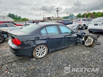 Trzecie zdjęcie samochodu z tyłu: 2011 BMW 328 XI SULEV VIN:WBAPK5C50BF126613 - miniatura