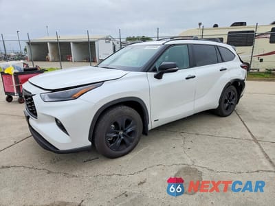 2024 TOYOTA HIGHLANDER HYBRID XLE NIGHTSHADE 5TDKBRCHXRS642597 - główne zdjęcie licytacji z USA - miniatura