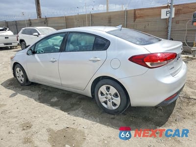 Drugie zdjęcie samochodu z przodu: 2017 KIA FORTE LX VIN:3KPFK4A70HE067949 - miniatura