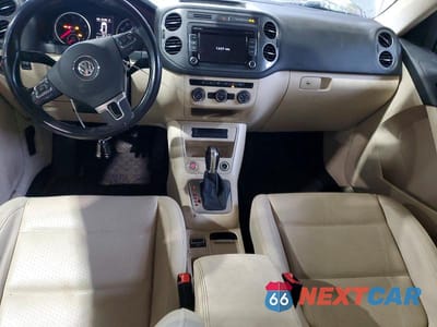 Zdjęcie 8 z 12 samochodu: 2014 VOLKSWAGEN TIGUAN S VIN:WVGAV3AX2EW556751 - miniatura