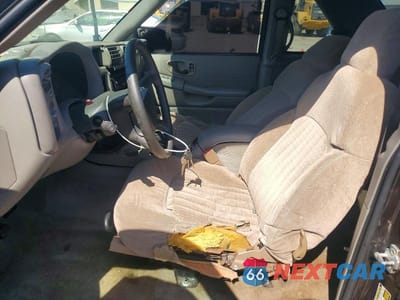 Zdjęcie 7 z 13 samochodu: 2005 CHEVROLET BLAZER VIN:1GNCS18XX5K107672 - miniatura