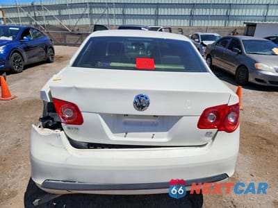 Zdjęcie 6 z 12 samochodu: 2006 VOLKSWAGEN JETTA 2.5 VIN:3VWRF71K36M708079 - miniatura