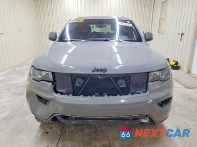 Piąte zdjęcie samochodu w środku: 2022 JEEP GRAND CHEROKEE LAREDO E VIN:1C4RJFAG2NC146683 - miniatura