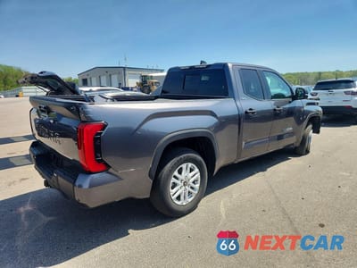 Trzecie zdjęcie samochodu z tyłu: 2023 TOYOTA TUNDRA SR5 VIN:5TFLA5DA2PX058106 - miniatura