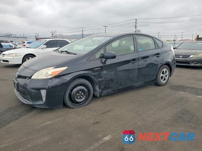 2015 TOYOTA PRIUS TWO JTDKN3DU9F0407235 - główne zdjęcie licytacji z USA - miniatura