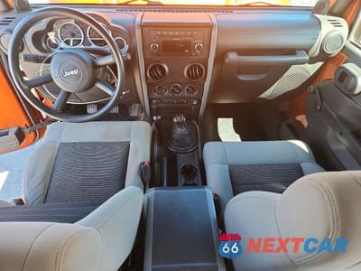 Zdjęcie 8 z 12 samochodu: 2010 JEEP WRANGLER SPORT VIN:1J4AA2D17AL187196 - miniatura