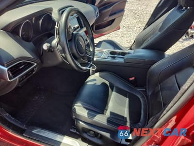Zdjęcie 7 z 12 samochodu: 2017 JAGUAR XE R - SPORT VIN:SAJAL4BV0HA948627 - miniatura