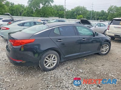 Trzecie zdjęcie samochodu z tyłu: 2012 KIA OPTIMA LX VIN:KNAGM4A77C5291381 - miniatura