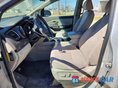 Zdjęcie 7 z 13 samochodu: 2015 KIA SEDONA LX VIN:KNDMB5C18F6062622 - miniatura