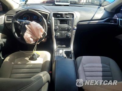 Zdjęcie 8 z 12 samochodu: 2017 FORD FUSION S VIN:3FA6P0G70HR230809 - miniatura