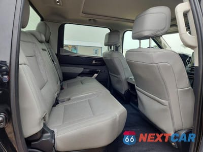 Zdjęcie 10 z 12 samochodu: 2024 TOYOTA TUNDRA LIMITED HV VIN:5TFWC5DB7RX045130 - miniatura