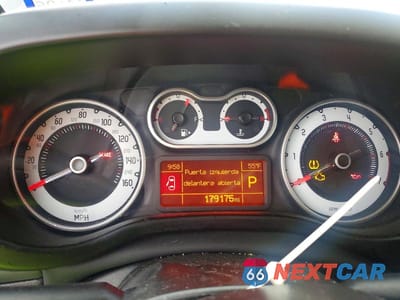 Zdjęcie 9 z 13 samochodu: 2014 FIAT 500L LOUNGE VIN:ZFBCFACHXEZ013444 - miniatura