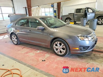 Czwarte zdjęcie samochodu z boku: 2012 FORD FUSION SE VIN:3FAHP0HAXCR315622 - miniatura