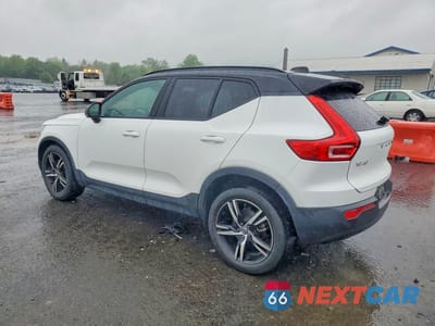 Drugie zdjęcie samochodu z przodu: 2021 VOLVO XC40 PLUS VIN:YV4162UM2M2462918 - miniatura