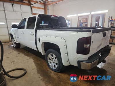Drugie zdjęcie samochodu z przodu: 2008 CHEVROLET SILVERADO K1500 VIN:2GCEK13J981338152 - miniatura