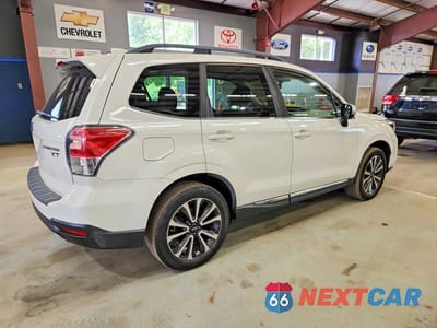 Trzecie zdjęcie samochodu z tyłu: 2017 SUBARU FORESTER 2.0XT TOURING VIN:JF2SJGTC5HH417181 - miniatura