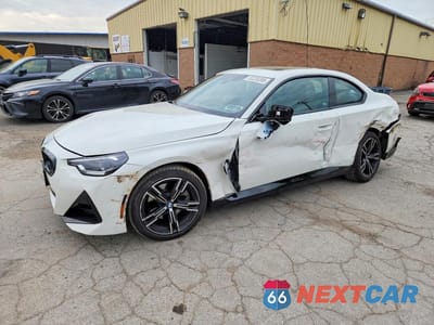 2024 BMW 230XI 3MW33CM02R8E57182 - główne zdjęcie licytacji z USA - miniatura