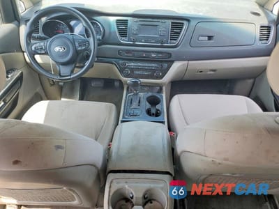 Zdjęcie 8 z 13 samochodu: 2016 KIA SEDONA LX VIN:KNDMB5C11G6105666 - miniatura