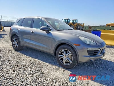 Czwarte zdjęcie samochodu z boku: 2011 PORSCHE CAYENNE S VIN:WP1AB2A20BLA42632 - miniatura
