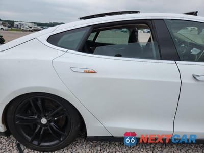 Zdjęcie 10 z 12 samochodu: 2013 TESLA MODEL S VIN:5YJSA1CP0DFP24928 - miniatura