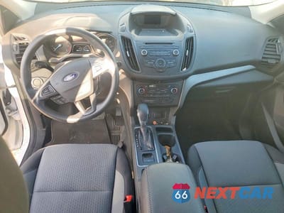 Zdjęcie 8 z 13 samochodu: 2018 FORD ESCAPE SE VIN:1FMCU0GD0JUC69597 - miniatura