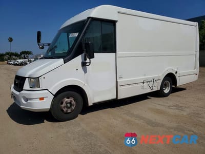 2014 ISUZU REACH NPR STEP VAN ** R & D * CLN TITLE * PRI FLEET ** JALB4T172E7W00428 - główne zdjęcie licytacji z USA - miniatura