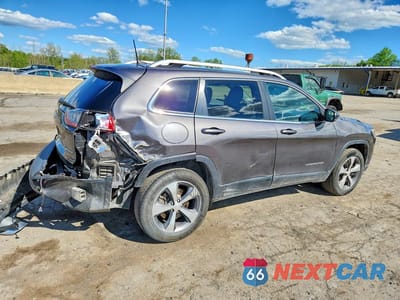 Trzecie zdjęcie samochodu z tyłu: 2019 JEEP CHEROKEE LIMITED VIN:1C4PJMDXXKD422539 - miniatura