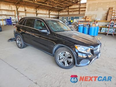 Czwarte zdjęcie samochodu z boku: 2018 MERCEDES-BENZ GLC 300 VIN:WDC0G4JB0JV038183 - miniatura