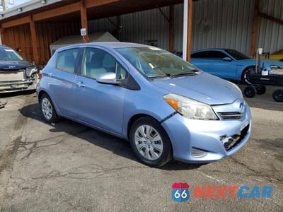 Czwarte zdjęcie samochodu z boku: 2014 TOYOTA YARIS 5-DOOR LE VIN:JTDKTUD38ED574535 - miniatura