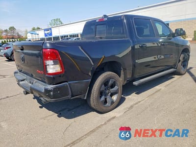 Trzecie zdjęcie samochodu z tyłu: 2019 RAM 1500 BIG HORN VIN:1C6SRFFT1KN606570 - miniatura