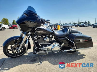 Trzecie zdjęcie samochodu z tyłu: 2017 HARLEY-DAVIDSON FLHXS STREET GLIDE SPECIAL VIN:1HD1KRC33HB614581 - miniatura