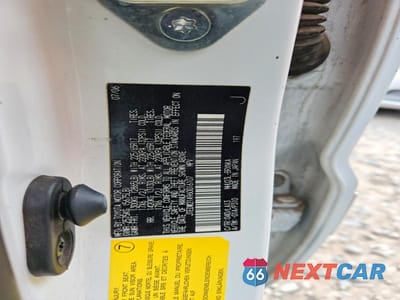 Zdjęcie 12 z 12 samochodu: 2006 TOYOTA HIGHLANDER HYBRID VIN:JTEDW21A960016107 - miniatura