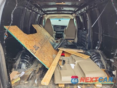 Zdjęcie 10 z 13 samochodu: 2020 CHEVROLET EXPRESS 2500 CARGO DELIVERY VAN VIN:1GCWGAFP5L1122948 - miniatura