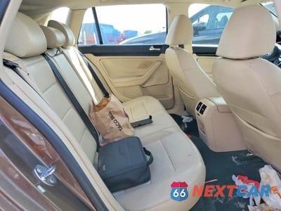 Zdjęcie 10 z 12 samochodu: 2011 VOLKSWAGEN JETTA S VIN:3VWPZ7AJ9BM681597 - miniatura