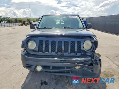 Piąte zdjęcie samochodu w środku: 2014 JEEP PATRIOT SPORT VIN:1C4NJPBA5ED602863 - miniatura