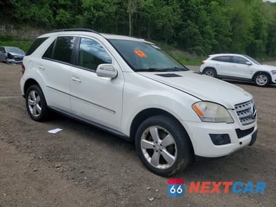 Czwarte zdjęcie samochodu z boku: 2009 MERCEDES-BENZ ML 350 VIN:4JGBB86E39A514125 - miniatura