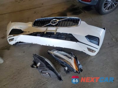 Zdjęcie 13 z 14 samochodu: 2020 VOLVO XC60 T5 MOMENTUM VIN:YV4102RK3L1511489 - miniatura
