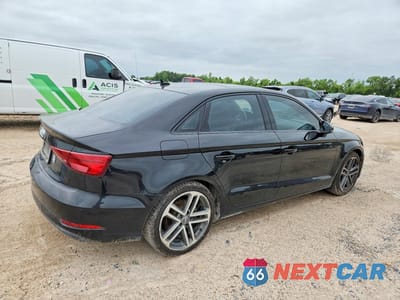 Trzecie zdjęcie samochodu z tyłu: 2019 AUDI A3 PREMIUM VIN:WAUAUGFF8KA121575 - miniatura