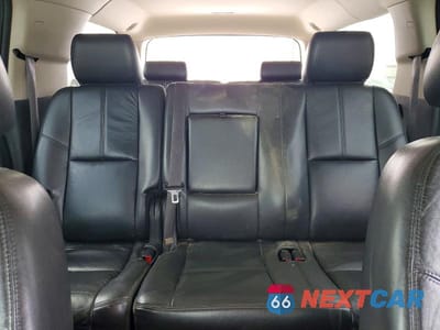 Zdjęcie 10 z 13 samochodu: 2013 CHEVROLET SUBURBAN K1500 LT VIN:1GNSKJE7XDR243743 - miniatura
