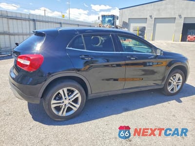 Trzecie zdjęcie samochodu z tyłu: 2016 MERCEDES-BENZ GLA 250 4MATIC VIN:WDCTG4GB3GJ260740 - miniatura