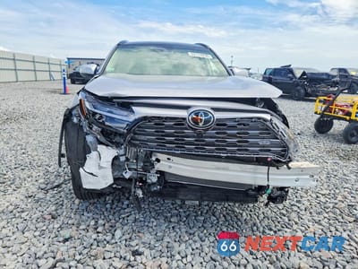 Piąte zdjęcie samochodu w środku: 2025 TOYOTA RAV4 LIMITED VIN:JTMD6RFVXSJ072814 - miniatura