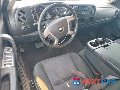 Zdjęcie 8 z 13 samochodu: 2013 CHEVROLET SILVERADO VIN:1GCRKSE78DZ153424 - miniatura
