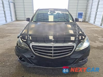 Piąte zdjęcie samochodu w środku: 2014 MERCEDES-BENZ E 350 VIN:WDDHF5KB8EA905834 - miniatura