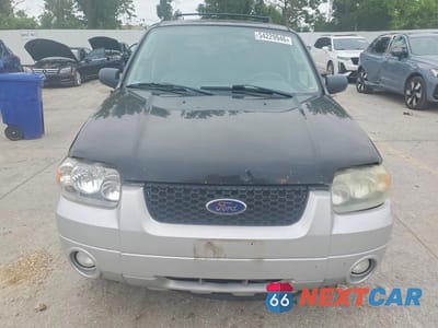 Piąte zdjęcie samochodu w środku: 2007 FORD ESCAPE XLT VIN:1FMYU93157KB26008 - miniatura