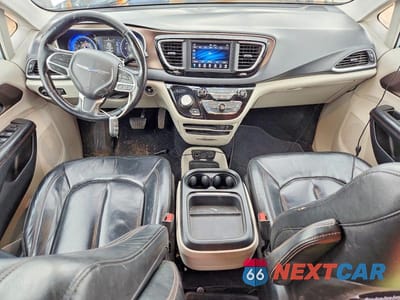 Zdjęcie 8 z 13 samochodu: 2019 CHRYSLER PACIFICA TOURING L VIN:2C4RC1BG4KR665720 - miniatura