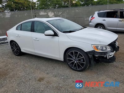 Czwarte zdjęcie samochodu z boku: 2016 VOLVO S60 PREMIER VIN:YV126MFK3G2413501 - miniatura